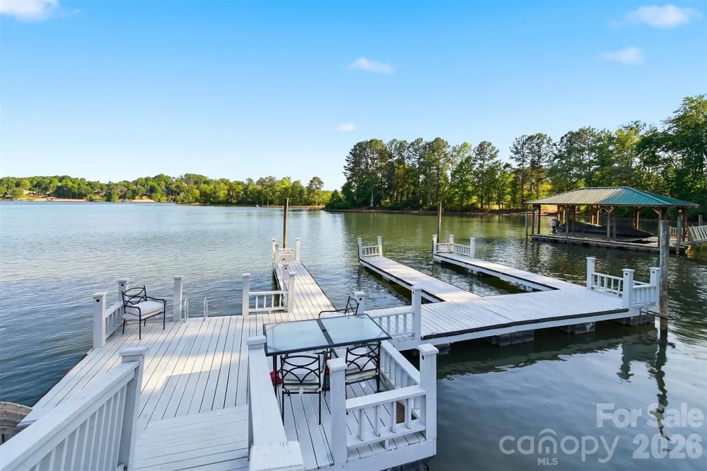 19 Heron Cove Loop #B Hickory, NC 28601