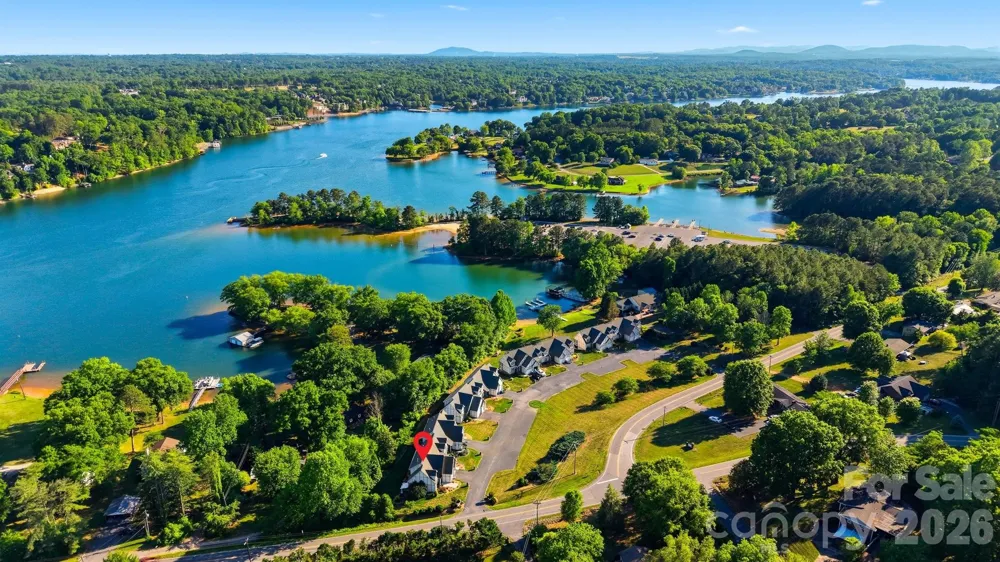19 Heron Cove Loop #B Hickory, NC 28601