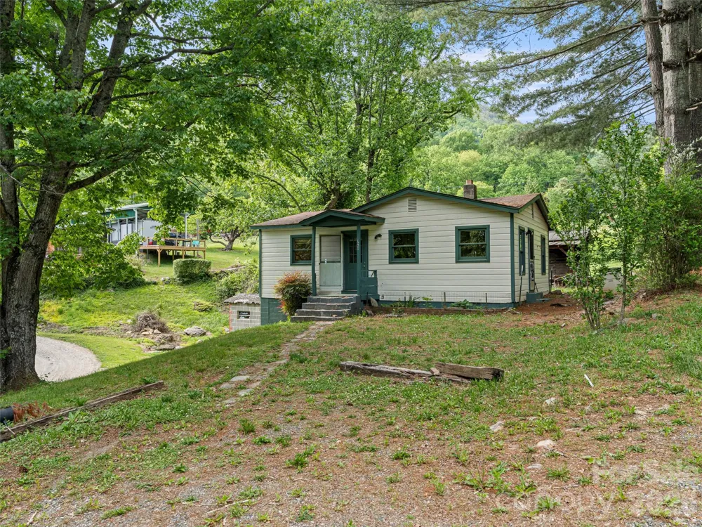 1669 Fisher Creek Road Sylva, NC 28779