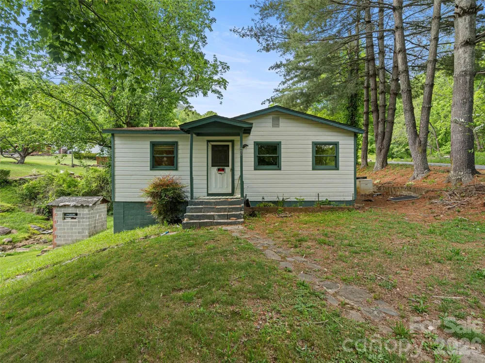 1669 Fisher Creek Road Sylva, NC 28779