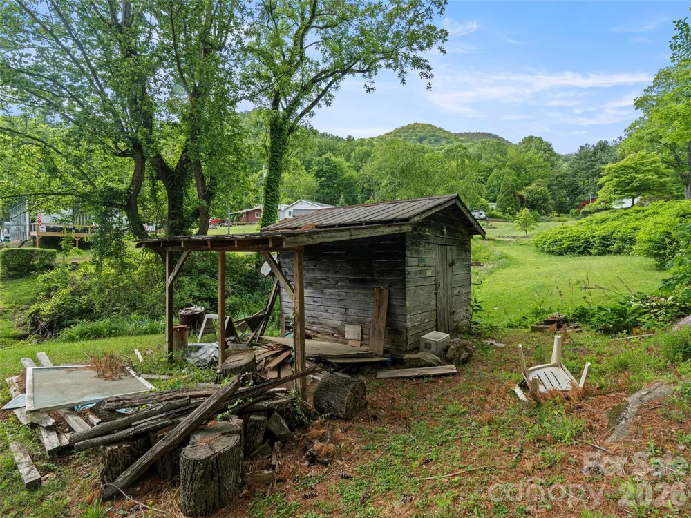 1669 Fisher Creek Road Sylva, NC 28779