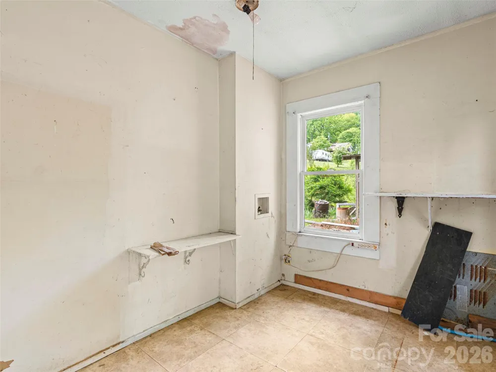 1669 Fisher Creek Road Sylva, NC 28779