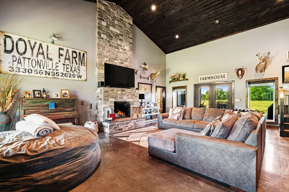 962 County Road 14630 Pattonville, TX 75468
