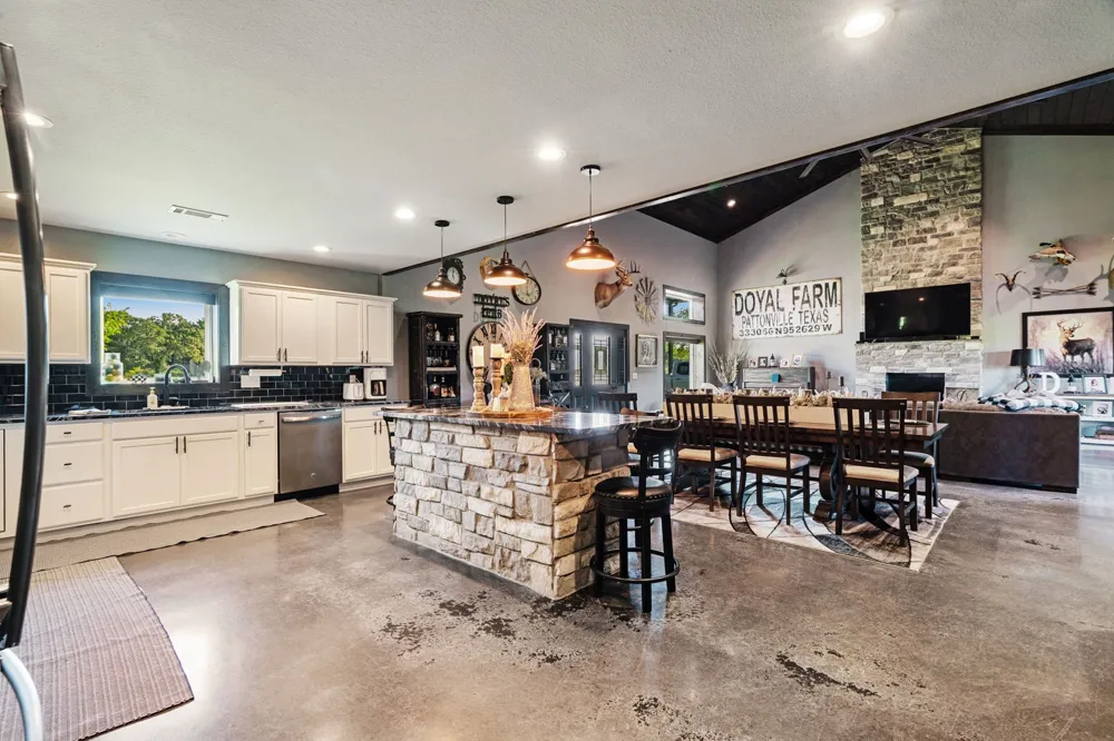 962 County Road 14630 Pattonville, TX 75468