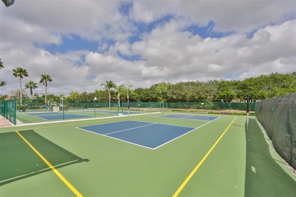 1811 BEDFORD LANE #164 Sun City Center, FL 33573