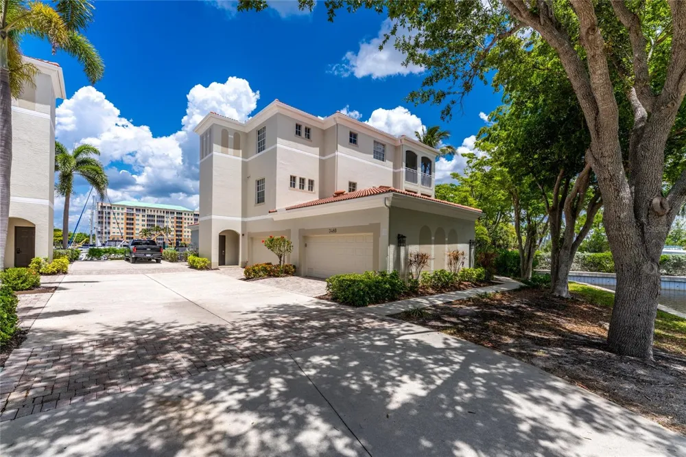 3485 SUNSET KEY CIRCLE #101 Punta Gorda, FL 33955