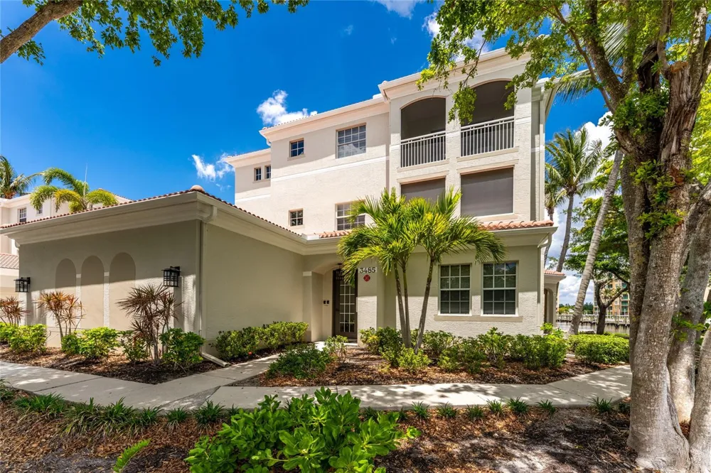 3485 SUNSET KEY CIRCLE #101 Punta Gorda, FL 33955