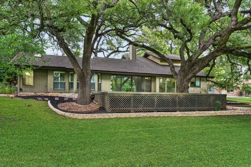 1301 Mill Creek Drive Salado, TX 76571