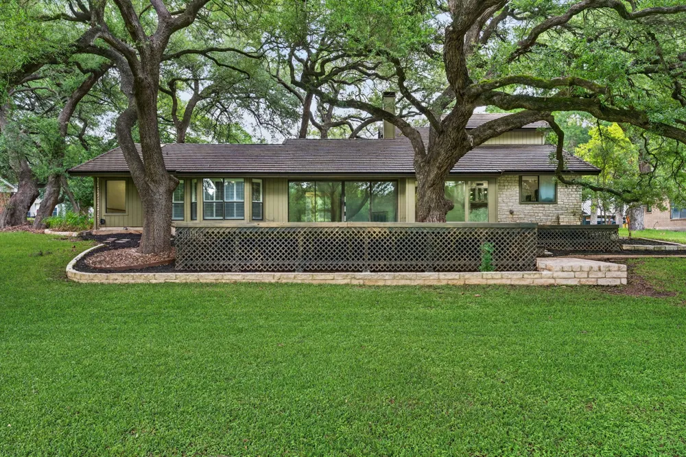 1301 Mill Creek Drive Salado, TX 76571