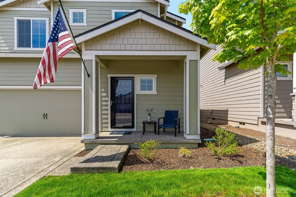 1228 W 16TH AVENUE La Center, WA 98629