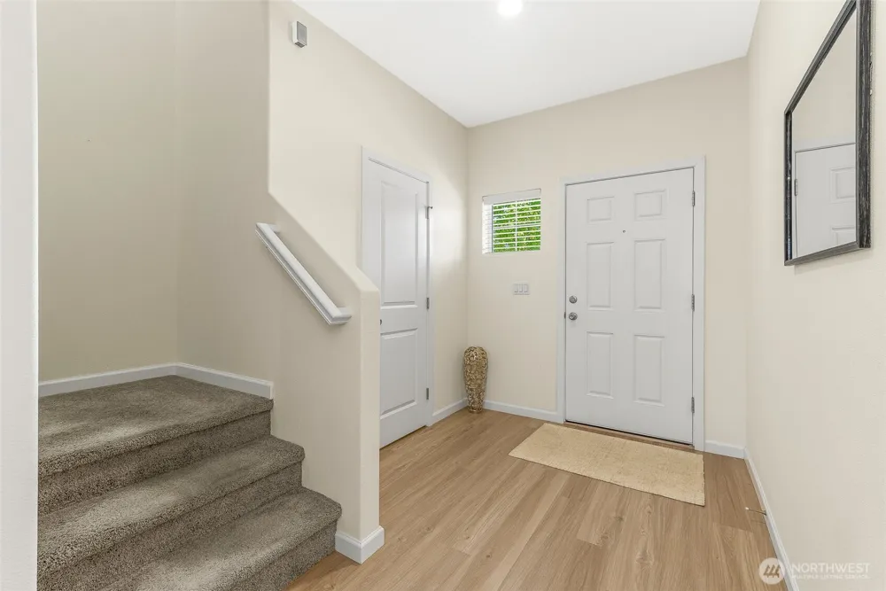 1228 W 16TH AVENUE La Center, WA 98629
