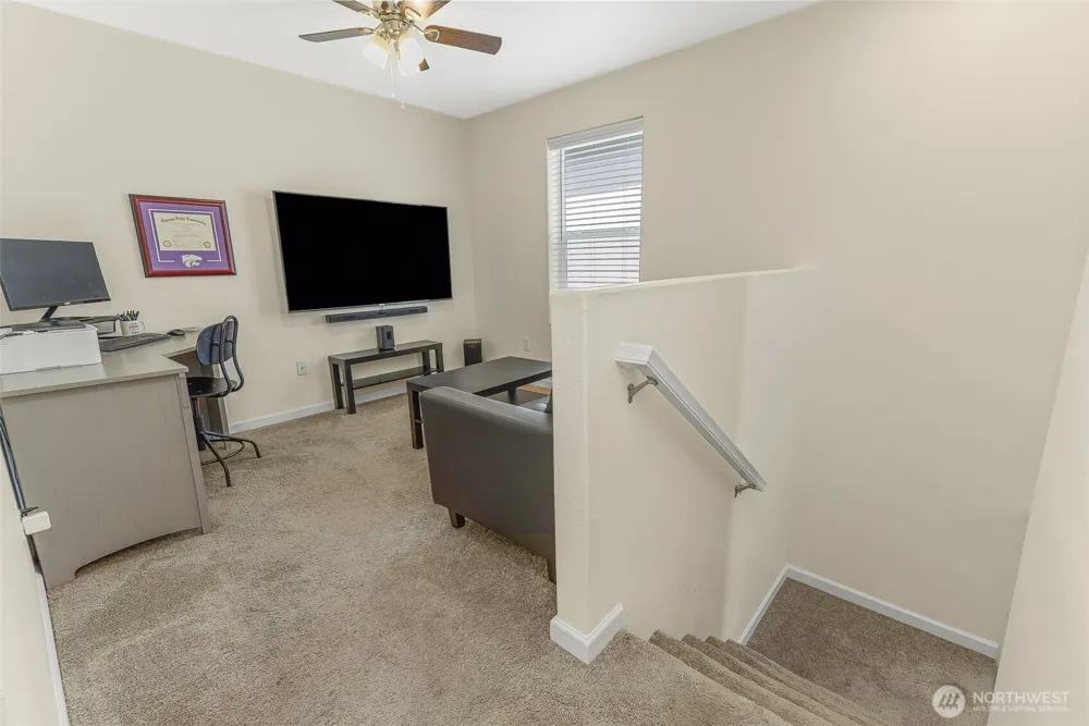 1228 W 16TH AVENUE La Center, WA 98629