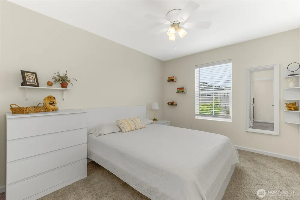 1228 W 16TH AVENUE La Center, WA 98629
