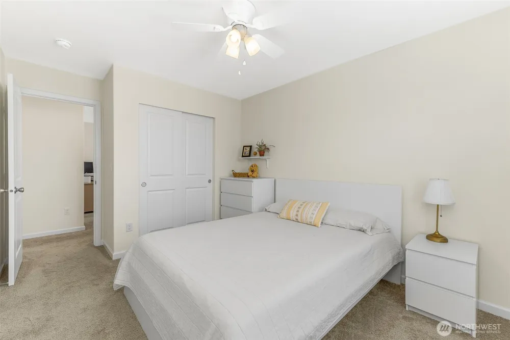 1228 W 16TH AVENUE La Center, WA 98629
