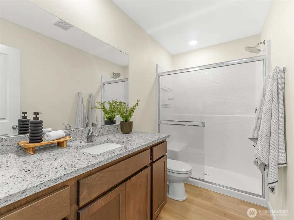 1228 W 16TH AVENUE La Center, WA 98629