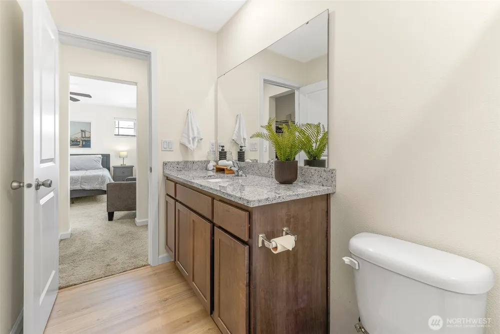 1228 W 16TH AVENUE La Center, WA 98629