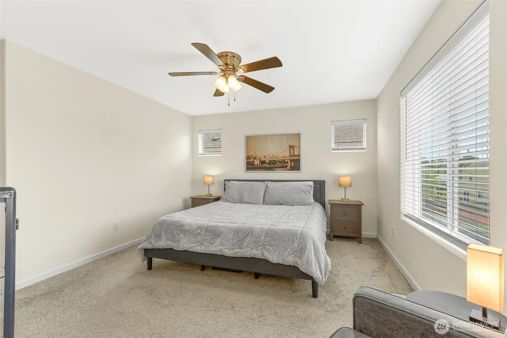 1228 W 16TH AVENUE La Center, WA 98629