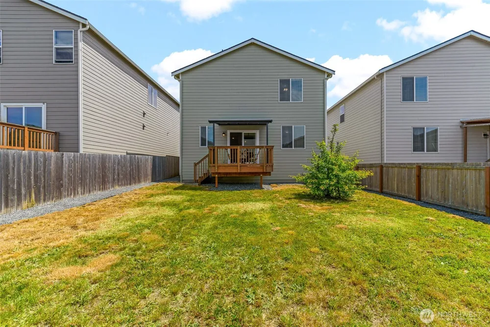 1228 W 16TH AVENUE La Center, WA 98629
