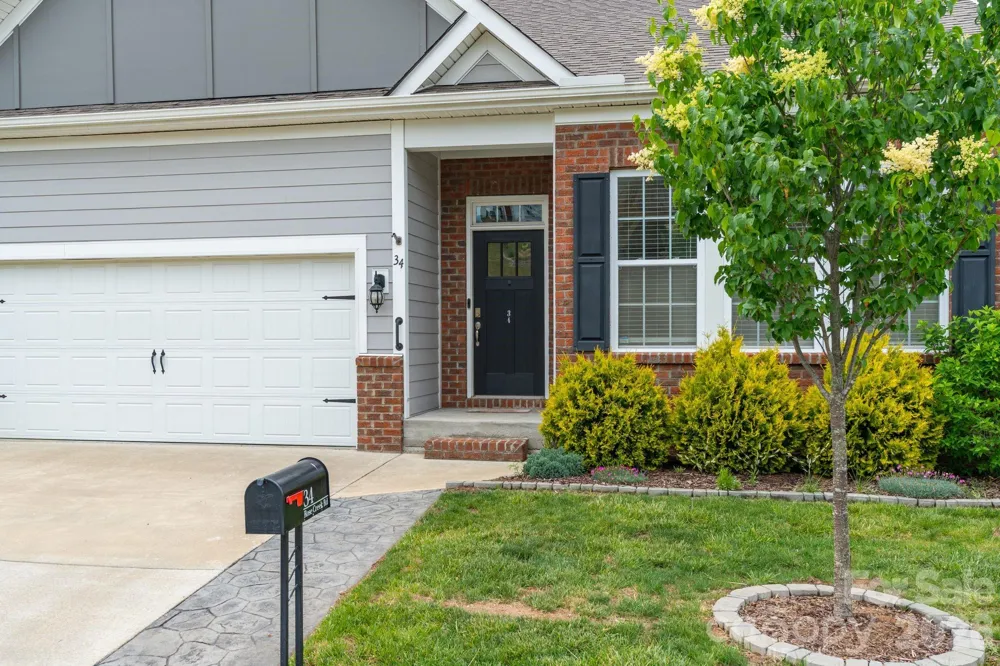 34 Rose Creek Road Leicester, NC 28748
