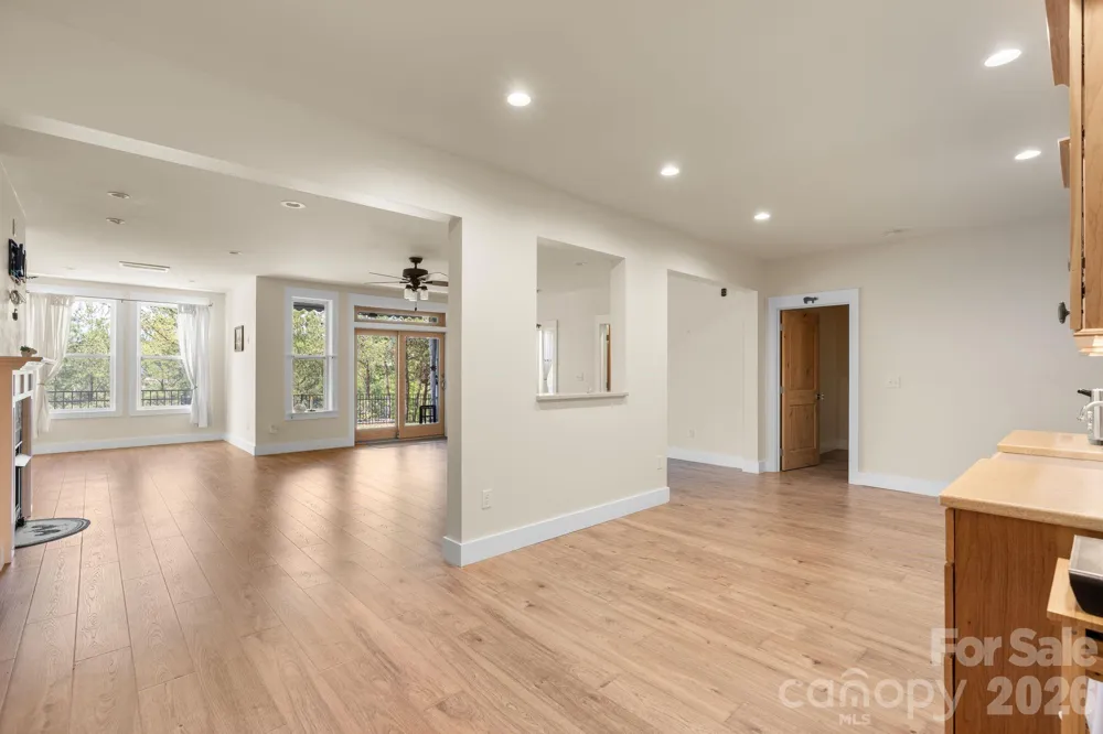 34 Rose Creek Road Leicester, NC 28748