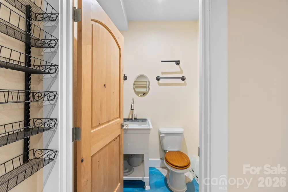 34 Rose Creek Road Leicester, NC 28748