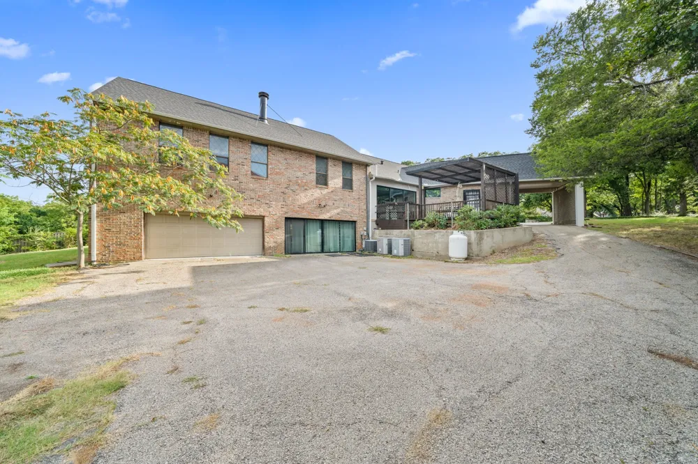 8542 Meadowbrook Drive Fort Worth, TX 76120
