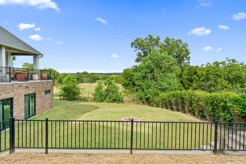 8542 Meadowbrook Drive Fort Worth, TX 76120