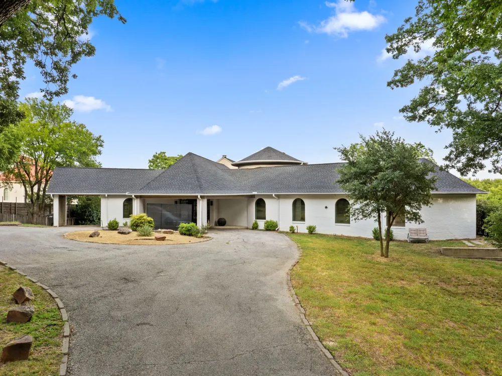 8542 Meadowbrook Drive Fort Worth, TX 76120