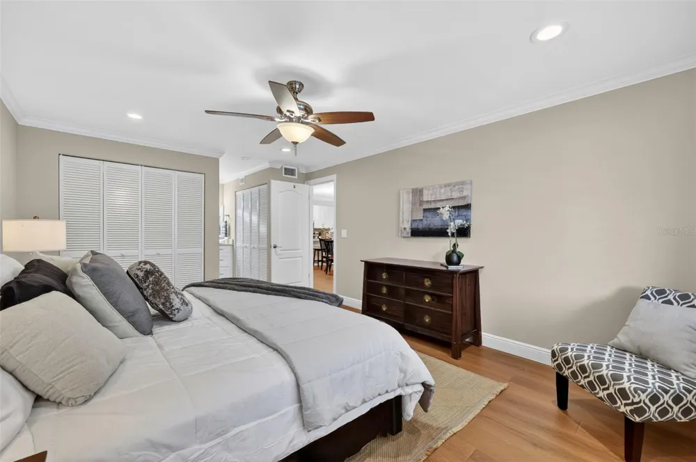 731 83RD AVENUE #105 St Petersburg, FL 33702