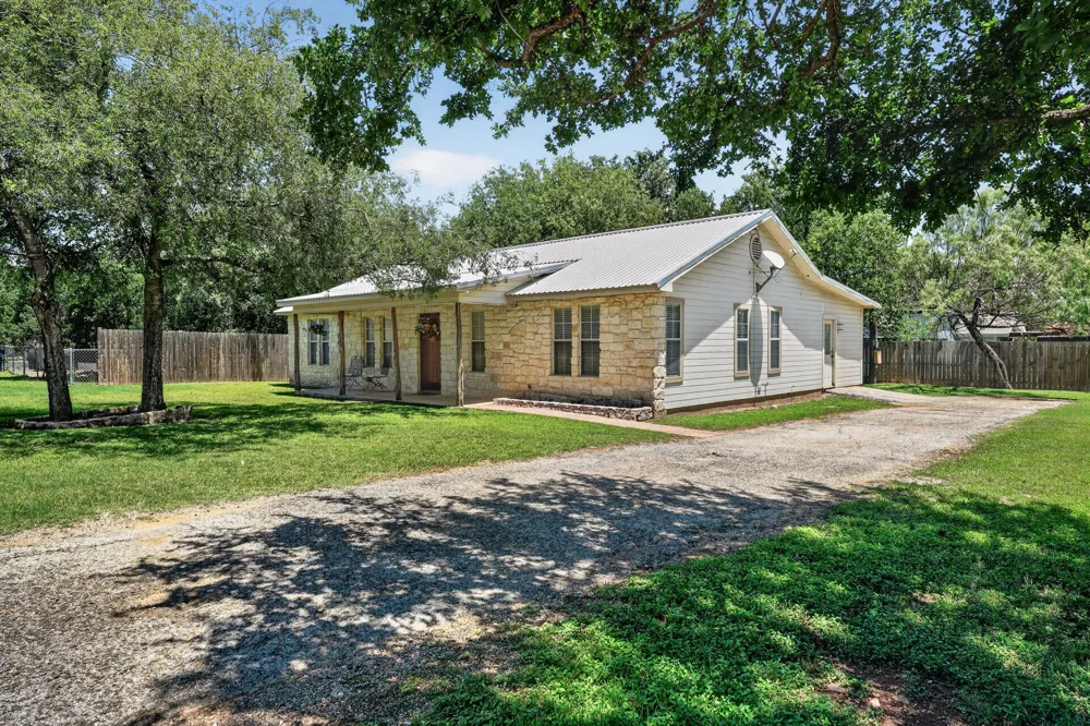 629 Birch Lane Cottonwood Shores, TX 78657