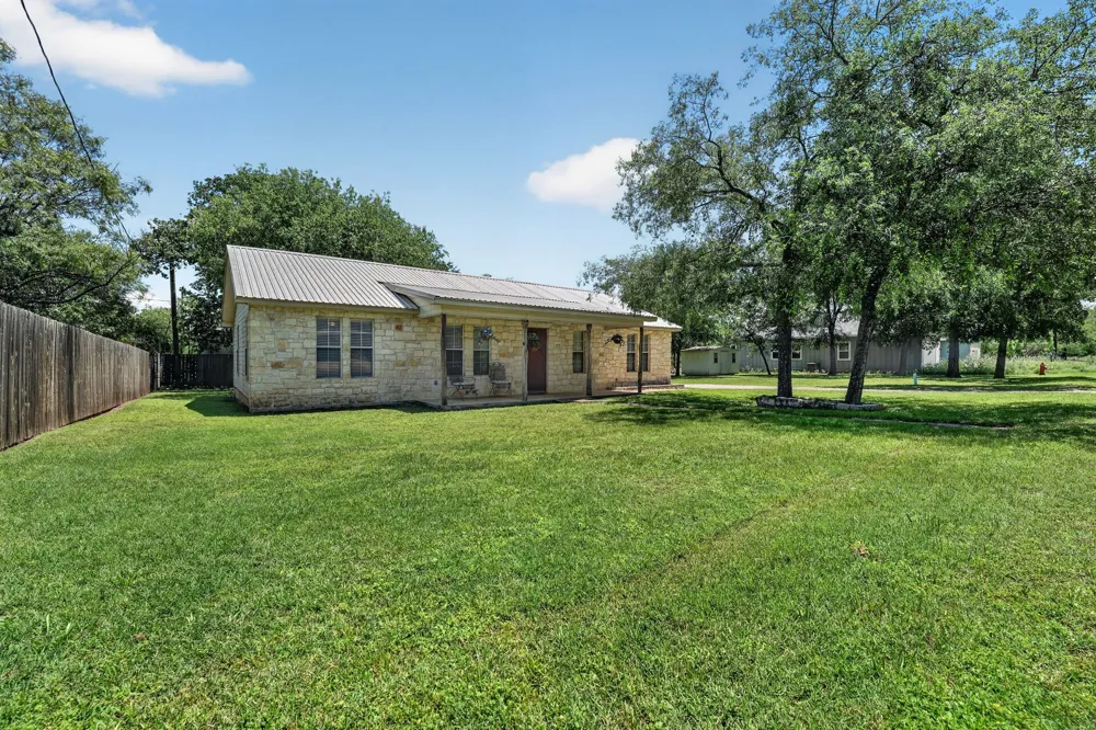 629 Birch Lane Cottonwood Shores, TX 78657