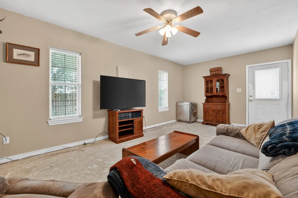 629 Birch Lane Cottonwood Shores, TX 78657
