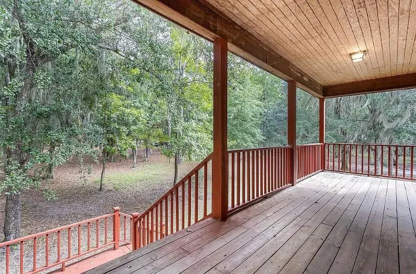 1525 W Black Island Road Darien, GA 31305