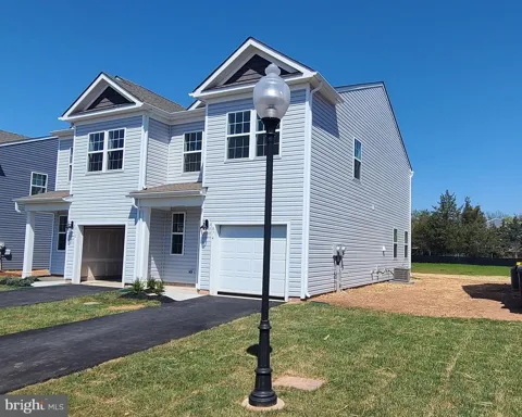 874 PEACEFUL LANE