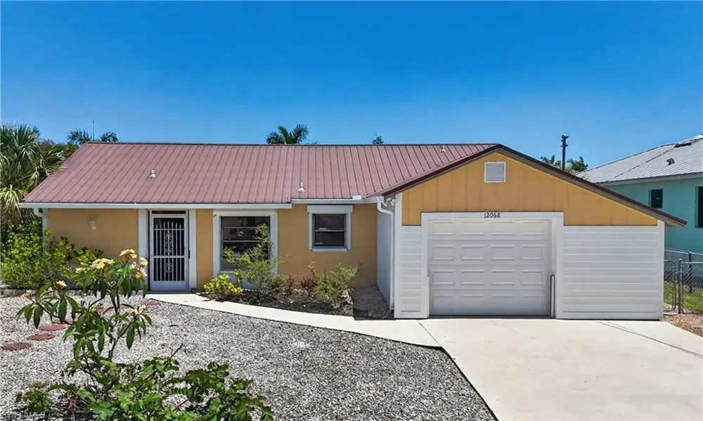 12068 Matlacha Boulevard Matlacha Isles, FL 33991
