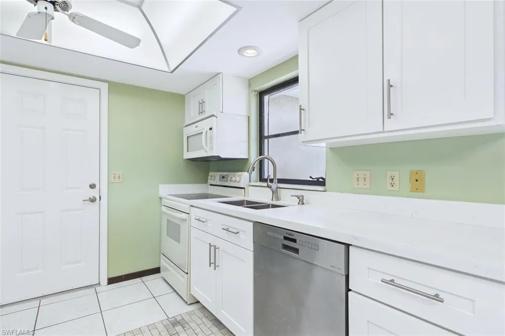 12068 Matlacha Boulevard Matlacha Isles, FL 33991