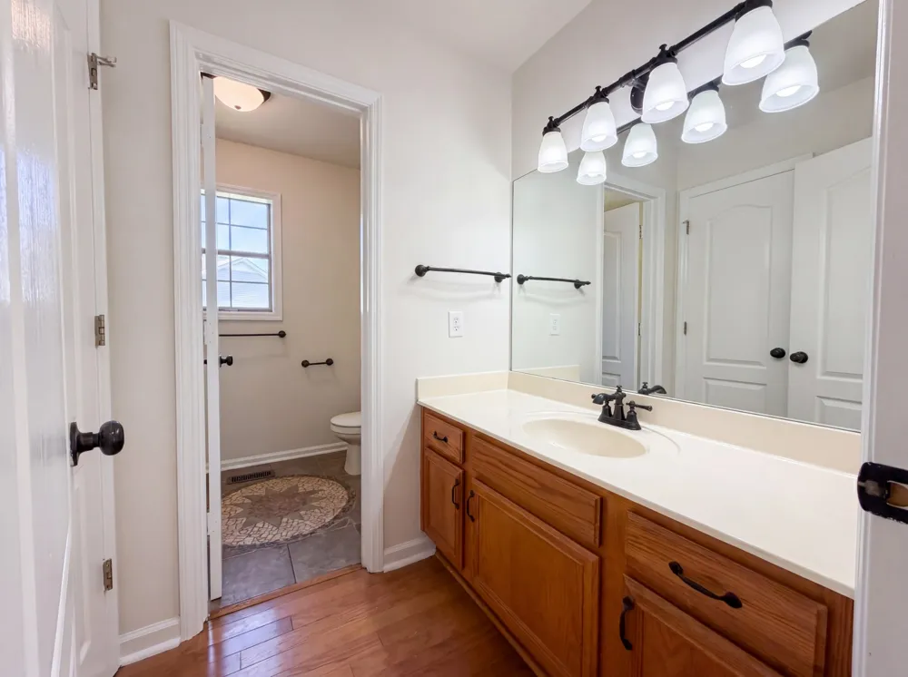 1037 Shadowbrook Dr Greenbrier, TN 37073