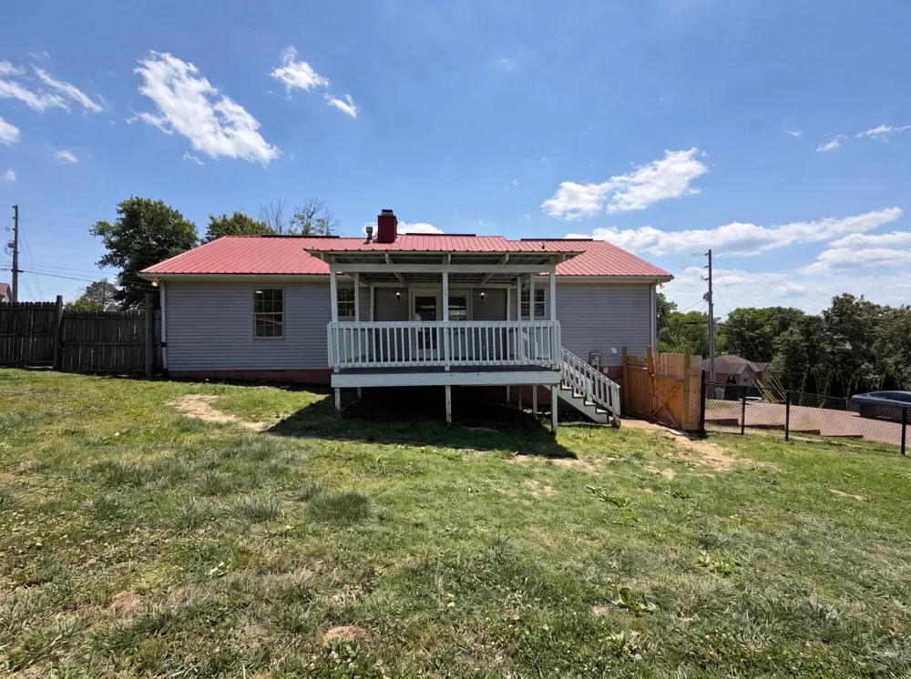 1037 Shadowbrook Dr Greenbrier, TN 37073