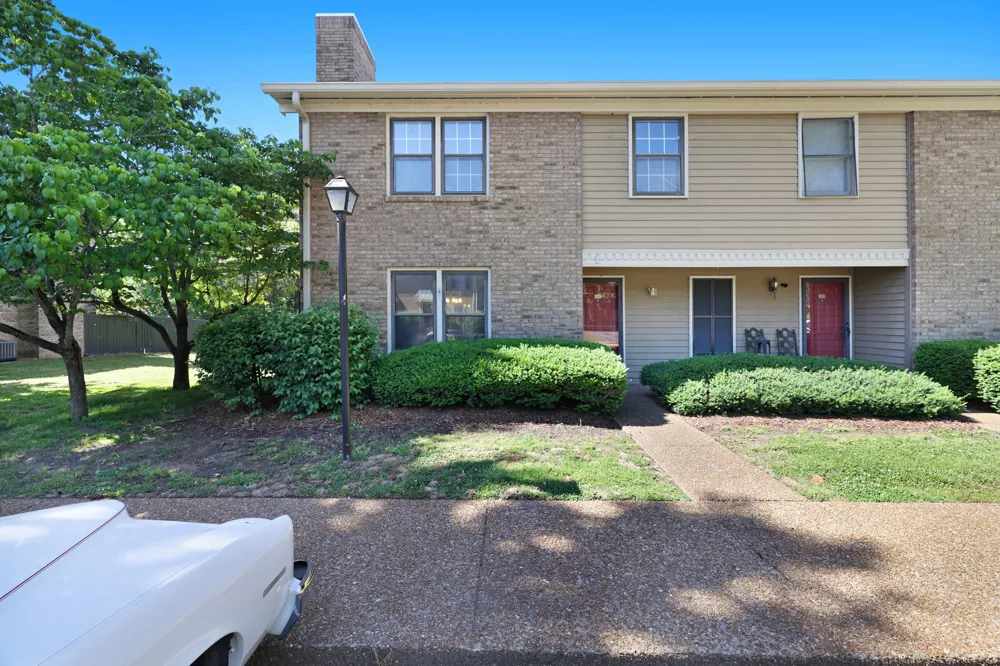 222 Westfield Dr Nashville, TN 37221