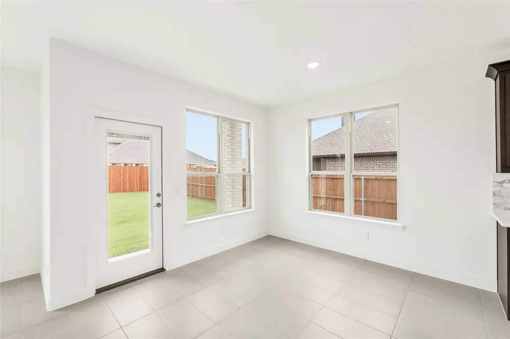 1112 Tanger Lane Crowley, TX 76036