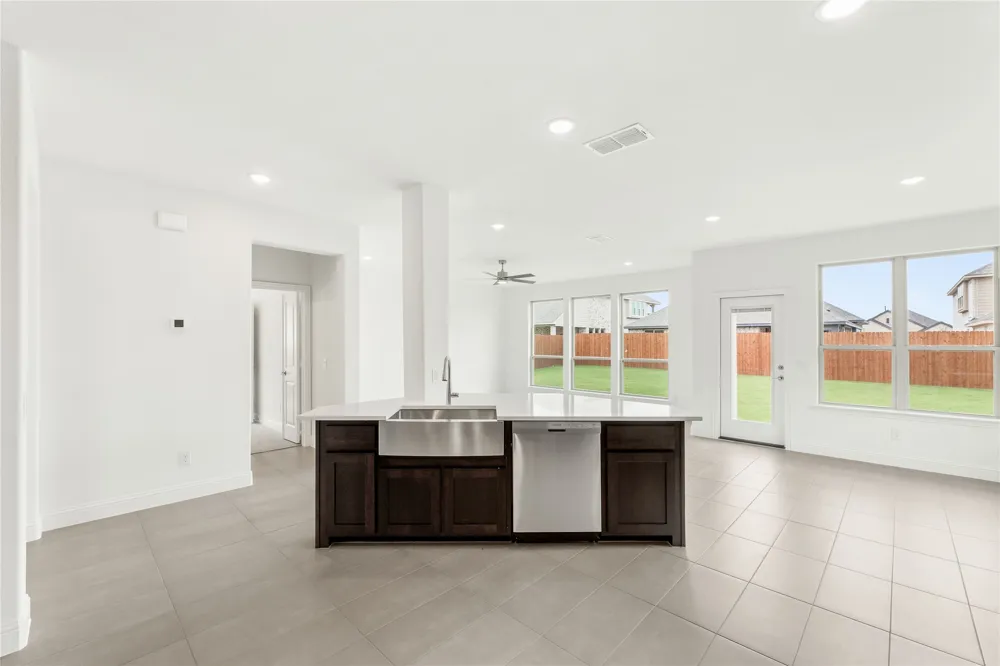 1112 Tanger Lane Crowley, TX 76036