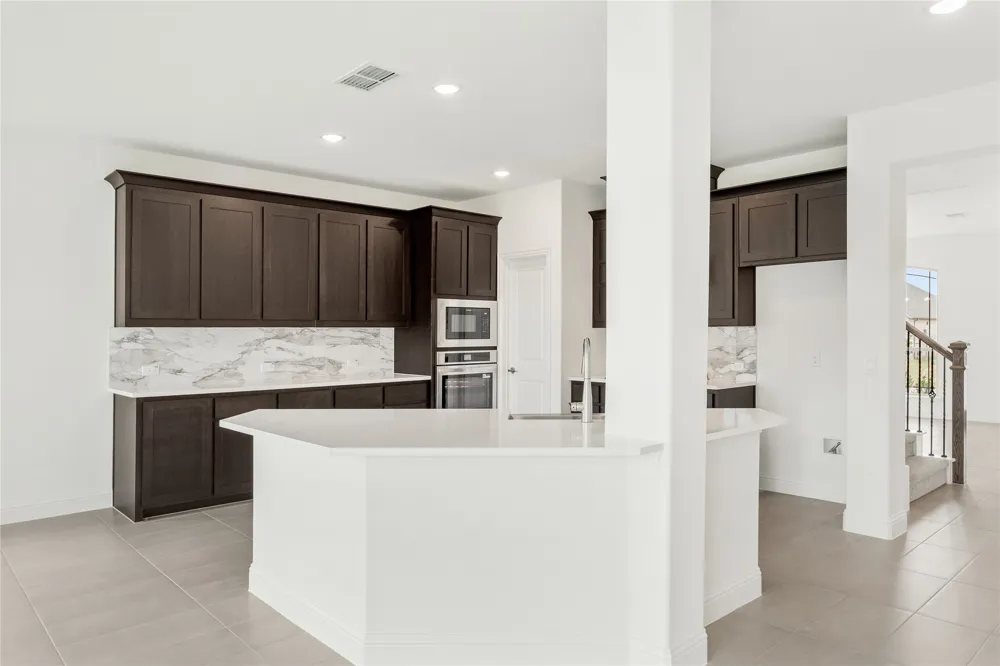 1112 Tanger Lane Crowley, TX 76036