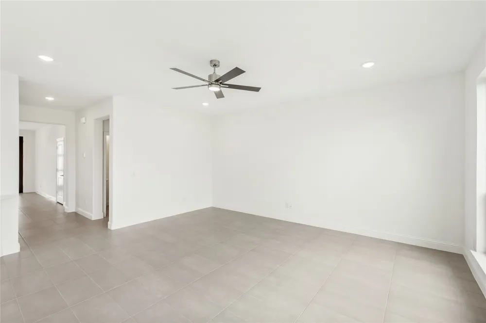 1112 Tanger Lane Crowley, TX 76036