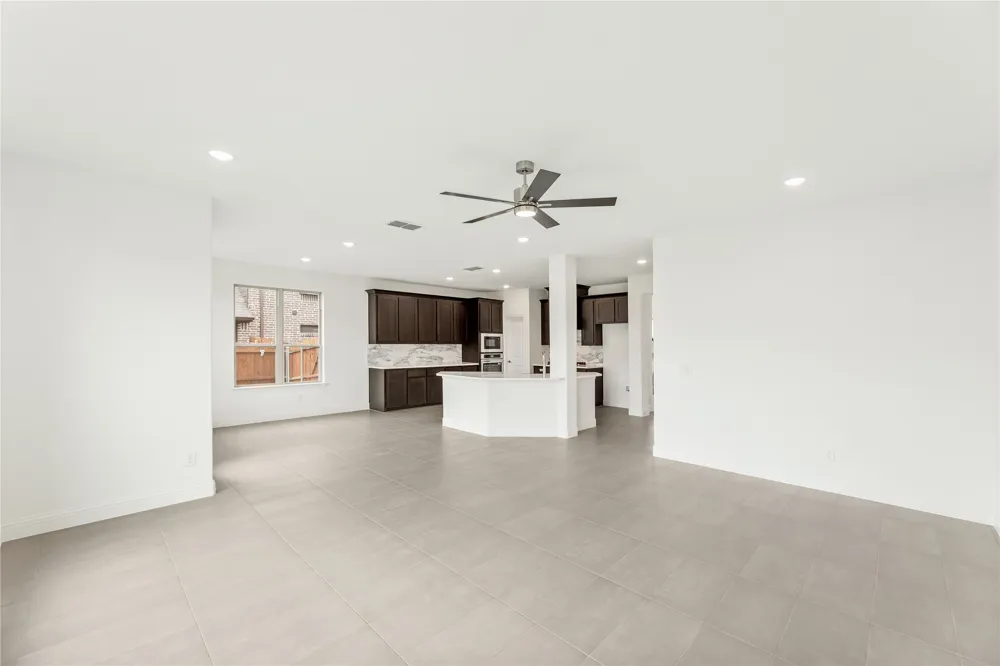1112 Tanger Lane Crowley, TX 76036