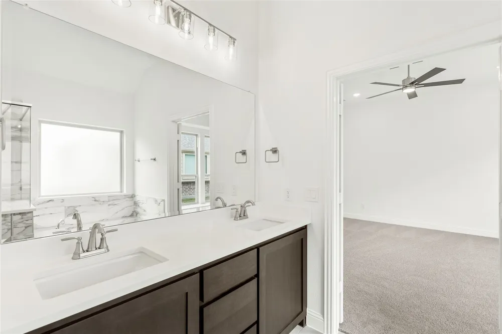 1112 Tanger Lane Crowley, TX 76036