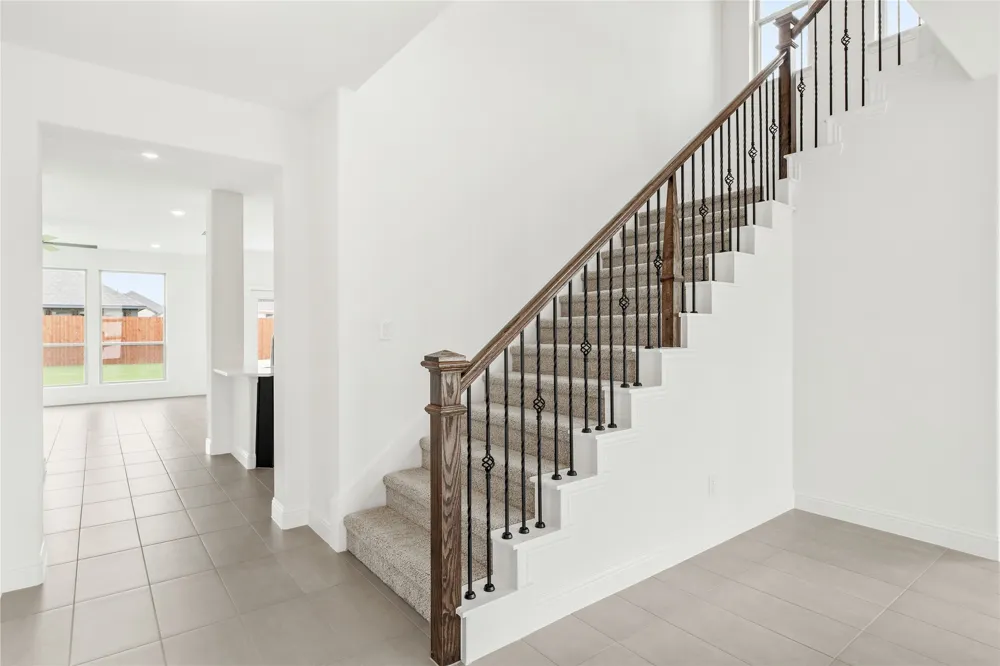 1112 Tanger Lane Crowley, TX 76036