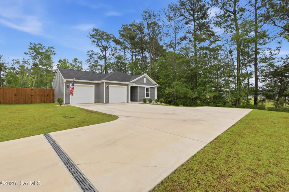 5256 Soybean Drive NE Winnabow, NC 28479