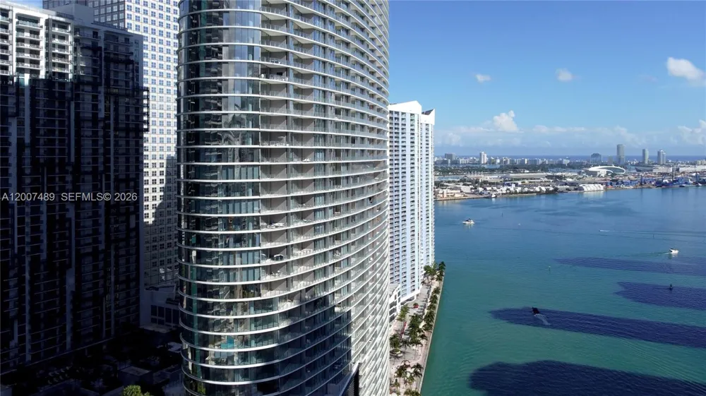 300 Biscayne Blvd Way #2802 Miami, FL 33131