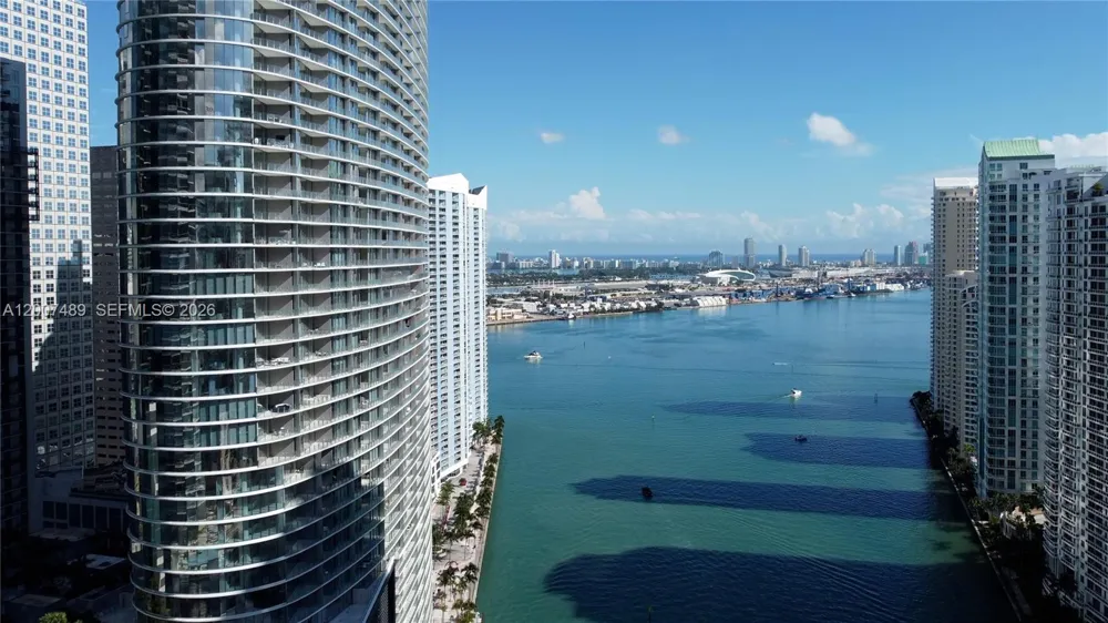 300 Biscayne Blvd Way #2802 Miami, FL 33131