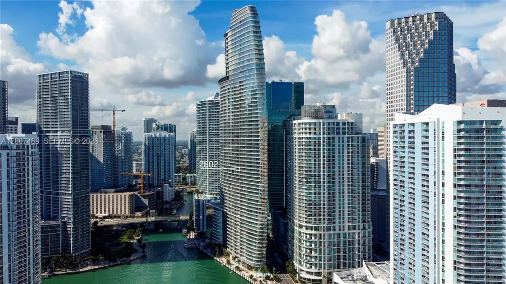300 Biscayne Blvd Way #2802 Miami, FL 33131